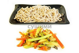 Лапша гречневая с овощами